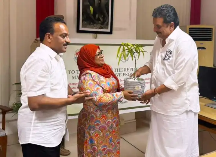 ބޮޑުވަޒީރު މޯދީގެ ވައުދާ އެއްގޮތަށް ކެރެލާ ސްޓޭޓުން ރާއްޖެއަށް 1،200 ގަސް ހަދިޔާކޮށްފި