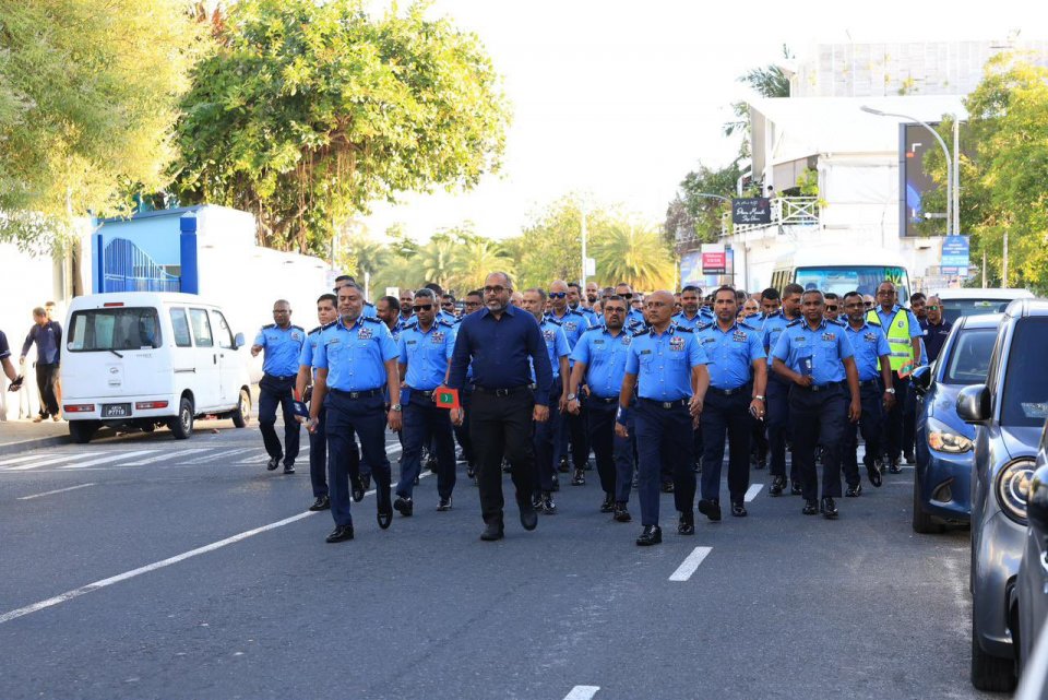 އެންމެ އެދެވޭ ގޮތަށް ފުލުހުންގެ ހިދުމަތް ފޯރުކޮށްދިނުމަށް ގޮންޖެހުންތަކެއް އެބަހުރި: އިހުސާން