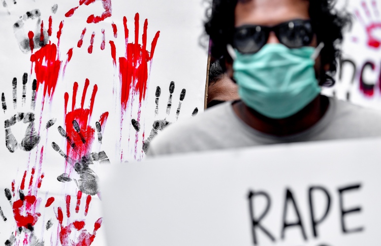 ކުޑަކުއްޖަކަށް ޖިންސީ ގޯނާކުރި ކަމަށް ތުހުމަތުކުރެވޭ ބިދޭސީއަކު ހައްޔަރުކޮށްފި
