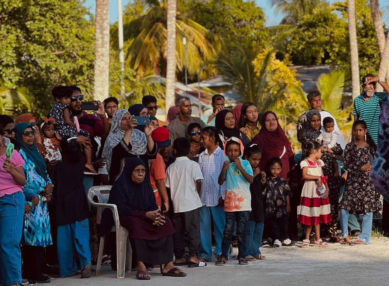 ދޮޅުހާހެއްހާ މީހުން ދިރިއުޅޭ ކިނބިދޫން ވެސް ރަށްވެހިކަން ބަދަލުކުރާނަމަ 1،200 ރުފިޔާގެ ފީއެއް ނަގަނީ