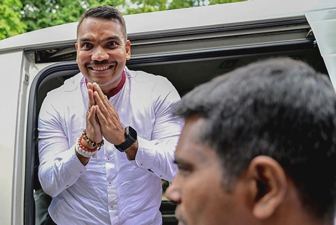 އެއާބަސް މަތިންދާބޯޓު ގަތުމުގެ ކޮރަޕްޝަން މައްސަލައެއްގައި ނަމާލް ރާޖަޕަކްސަ ހައްޔަރުކޮށްފި
