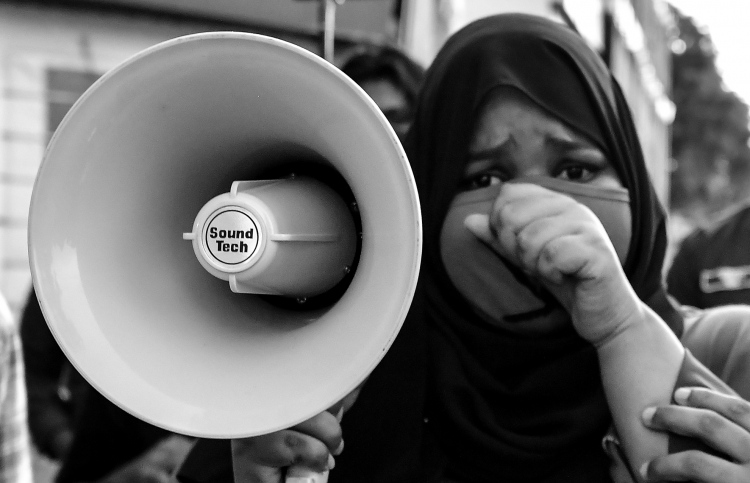 ދެކުނުގެ ރަށެއްގައި އަންހެން ދަރިފުޅަށް ޖިންސީ ގޯނާކުރި ބައްޕައެއް ހައްޔަރުކޮށްފި