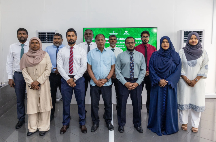 ފަސް މިލިއަން ގަސް ޕްރޮގްރާމަށް ބޭނުންވާ ގަސް ހައްދާނެ ނާސަރީ އަޅަން އިތުރު 10 ރަށެއްގެ ކައުންސިލަށް އެހީ ދީފި