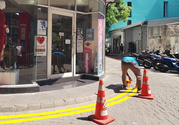 މާލޭގެ ކަންކަންމަތީގައި ޕާކުކުރުން ހުއްޓުވުމަށް ރޮނގު ދެމުމުގެ މަސައްކަތް ފަށައިފި