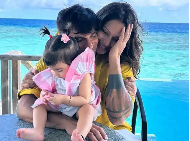 ޑައިރެކްޓަރު ހަންސަލް މެހެތާގެ ފިލްމަކުން ބިޕާޝާ އެނބުރި ފިލްމީ ދާއިރާއަށް