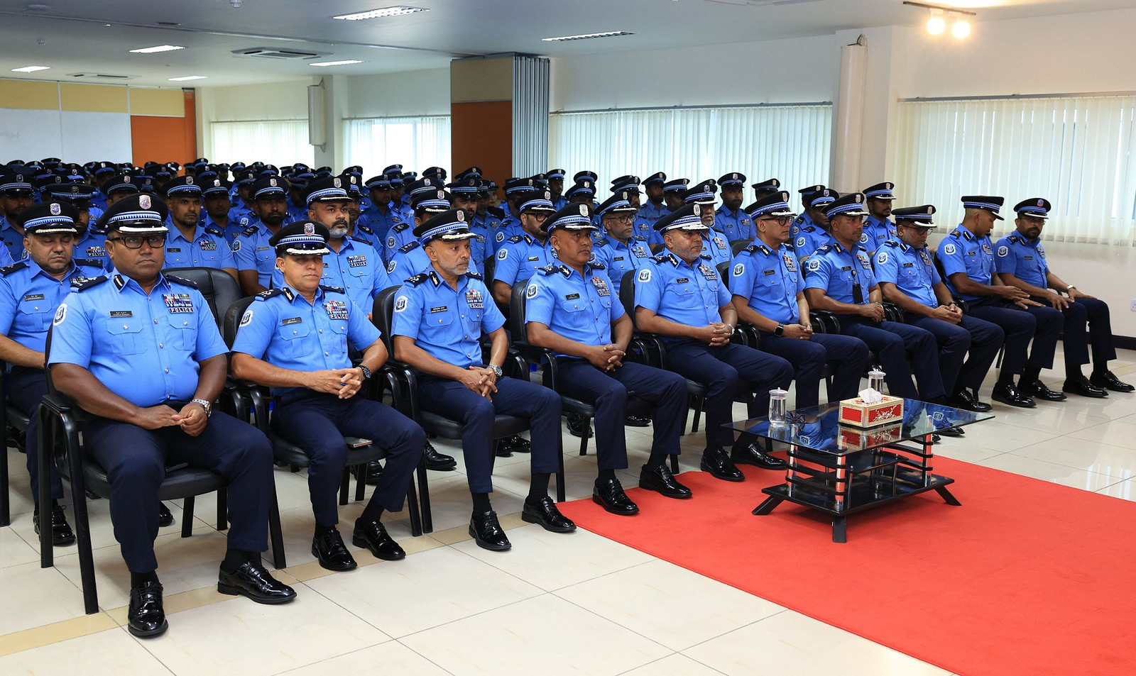 ފުލުހުންގެ މުއައްސަސާ ތެރޭގައި މަގާމުގެ ނުފޫޒު ފޯރުވައި، ކޮރަޕްޝަނަށް ޖާގަ ދީގެން ނުވާނެ: އިހުސާން