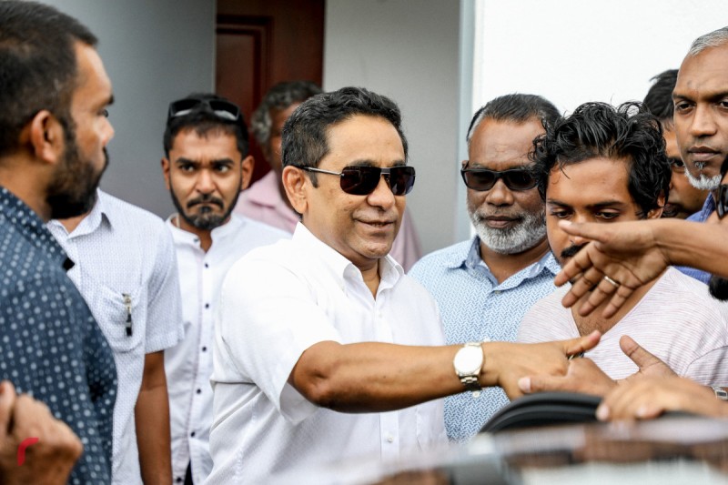 އަބްދުއްރަހީމް އުޅުއްވީ "ހަފޮޅުން ބޭރުގައި"، ފަލާހު އަކީ އެއްލާލާފައި އޮތް ބޮނބިގަނޑެއް ކަހަލަ މީހެއް، ރަނގަޅު ވާނީ އެމީހެއްގެ ސައިޒު އެނގިގެން މަސައްކަތް ކުރިއްޔާ: ރައީސް ޔާމީން