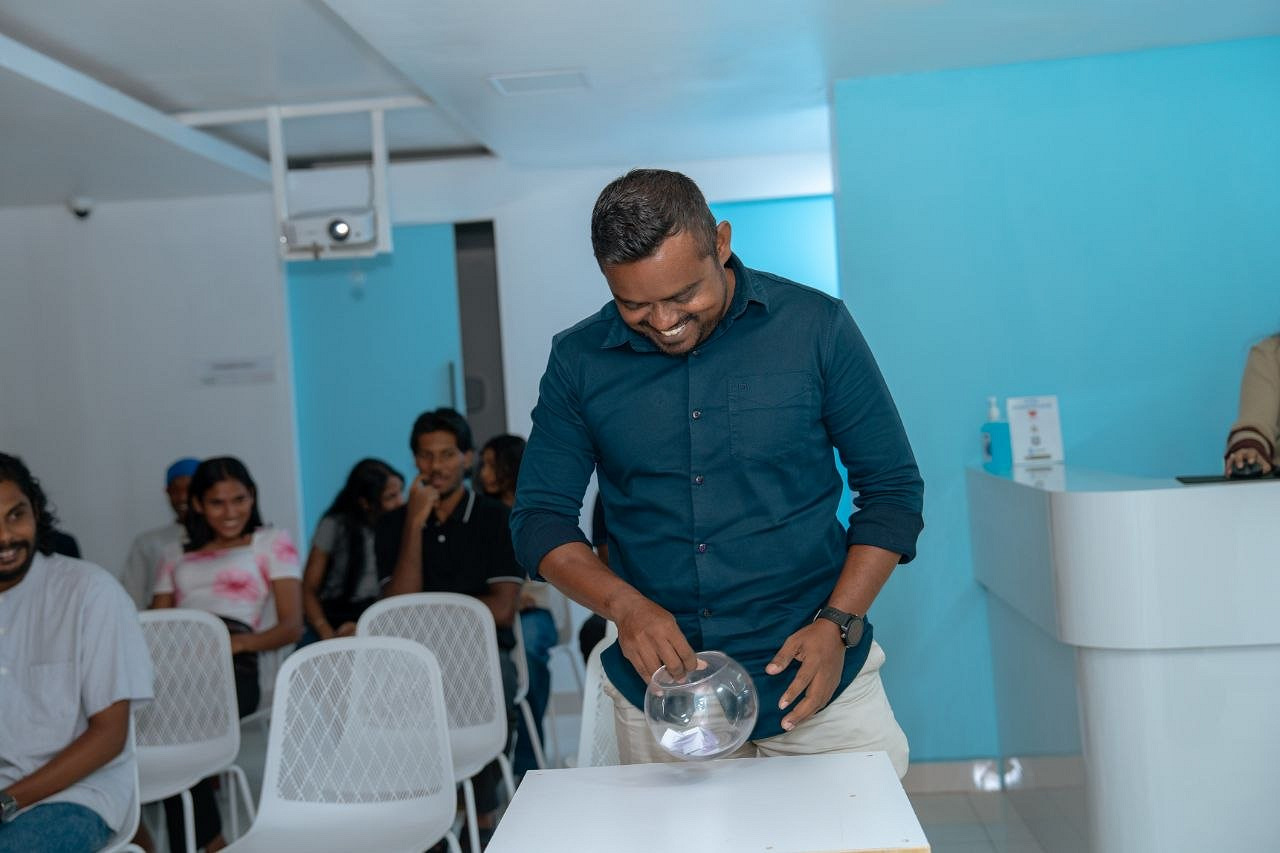 100 ދުވުންތެރިންނާއެކު "ޕީއެސް ރިލޭ" މި މަހުގެ 12 ގައި ބާއްވަން ތައްޔާރުވެއްޖެ