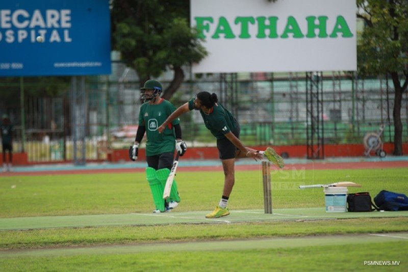 ކޯޗުގެ އަމާޒަކީ ޕްރޮފެޝަނަލް ޤައުމީ ޓީމެއް ބައްޓަންކުރުން