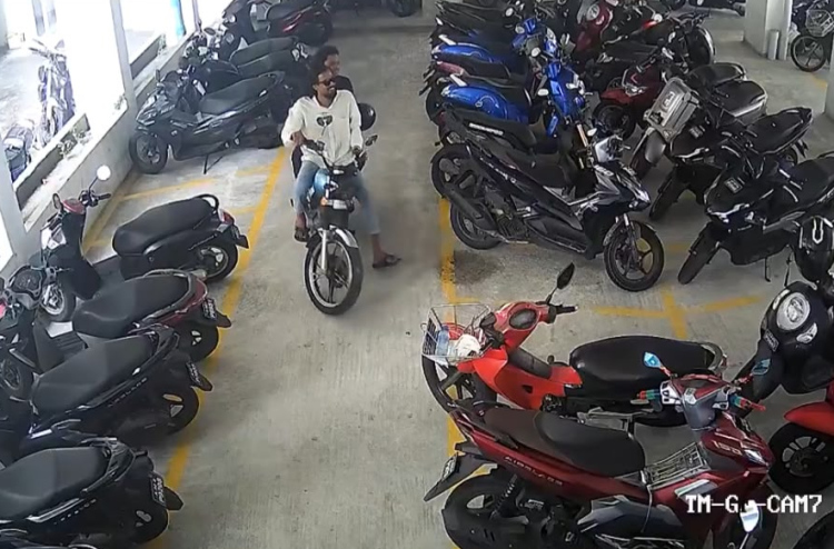 ހެލްމެޓެއް ވަގަށް ނެގި ދެ މީހަކު ހޯދަން ވީޑިއޯ އާންމުކޮށްފި