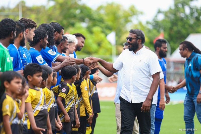 ފޮޓޯ: ގައްދޫ ރެކްރިއޭޝަން ކްލަބް އާއި ނިއުރޭޑިއަންޓް ސްޕޯޓްސް ކްލަބް ބައްދަލުކުރި ތާރީޚީ މެޗު