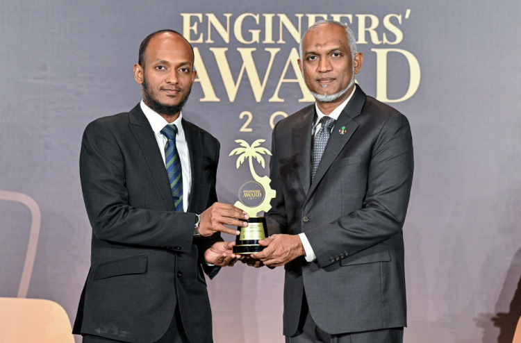 އަހަރުގެ އެންމެ މޮޅު އިންޖިނިއަރަކަށް ޑރ. ފުރުގާން، ލައިފްޓައިމް އެވޯޑު ތިން ބޭފުޅަކަށް