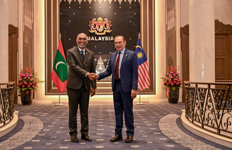 މެލޭޝިއާގެ ބޮޑުވަޒީރުގެ ދަތުރުފުޅުގައި ރާއްޖެއާ އެކު މުހިންމު ދާއިރާތަކުން އެއްބަސްވުންތަކުގައި ސޮއިކުރަނީ