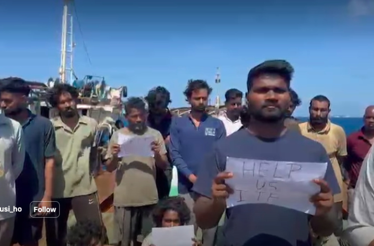 އޮޔާދިޔަ ދެ ބޯޓު ހާލުގައި ޖެހިގެން އުޅޭތާ އެތައް ދުވަހެއް، ދެ ބޯޓަށް ބޭނުންކުރަނީ އެއް ނަގިލި