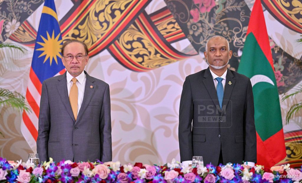 ރައީސް މުޢިއްޒަކީ ޙައްޤު ބަސްބުނުމުގައި ސާބިތުވެ ހުންނެވި ހަރުދަނާ ލީޑަރެއް: އަންވަރު