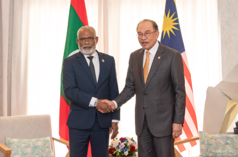 މަޖިލީހުގެ ރައީސް، މެލޭޝިއާގެ ބޮޑުވަޒީރުގެ އަރިހަށް އިޙްތިރާމުގެ ޒިޔާރަތެއް