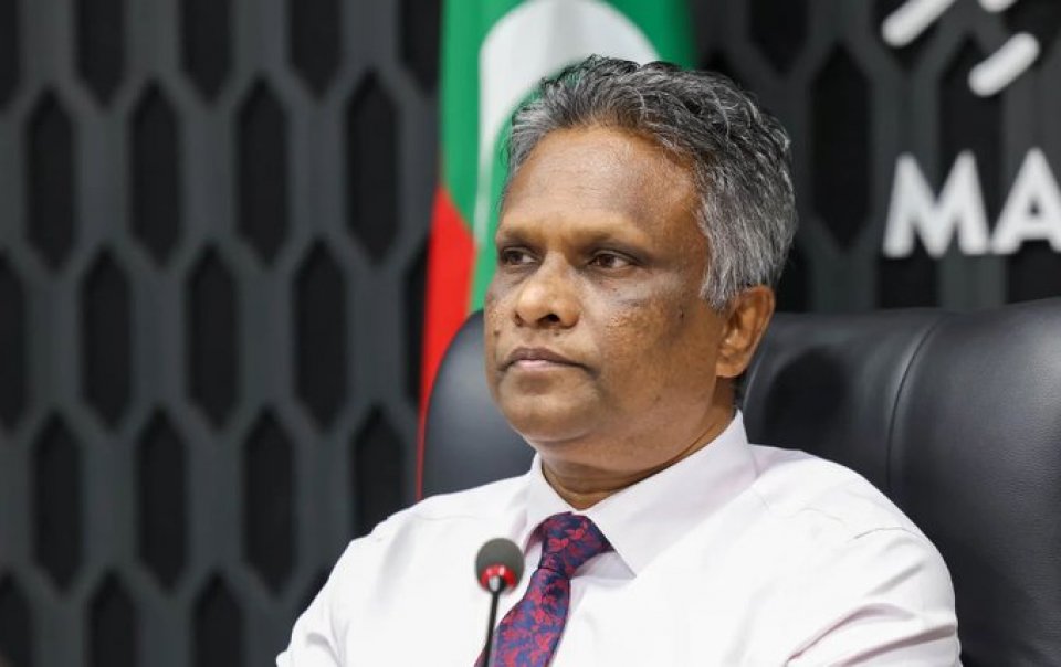 ލެޑް ސްކްރީންތަކުން ދަންވަރު އަޑުގަދަކޮށް އިޝްތިހާރު އެޅުވުން ހުއްޓުވަން ޖެހޭ: އާޒިމް
